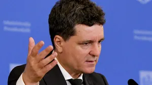 Nicuşor Dan: E anormal să numeşti bursă de merit ceea ce iau 30% dintre elevii din sistem