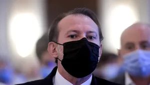 Premierul Florin Cîţu spune că angajaţii Ministerului Transporturilor nu trebuie să aibă gratuitate în tren