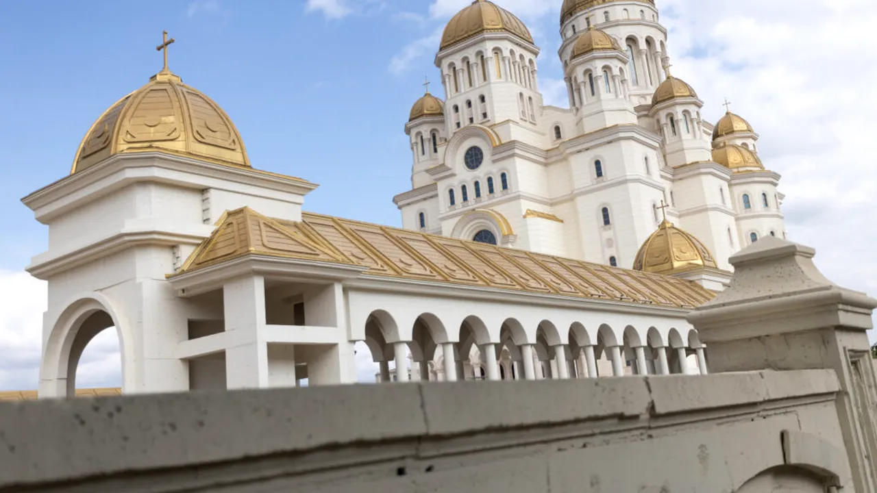 Programul liturgic al Sfințirii picturii Catedralei Naționale