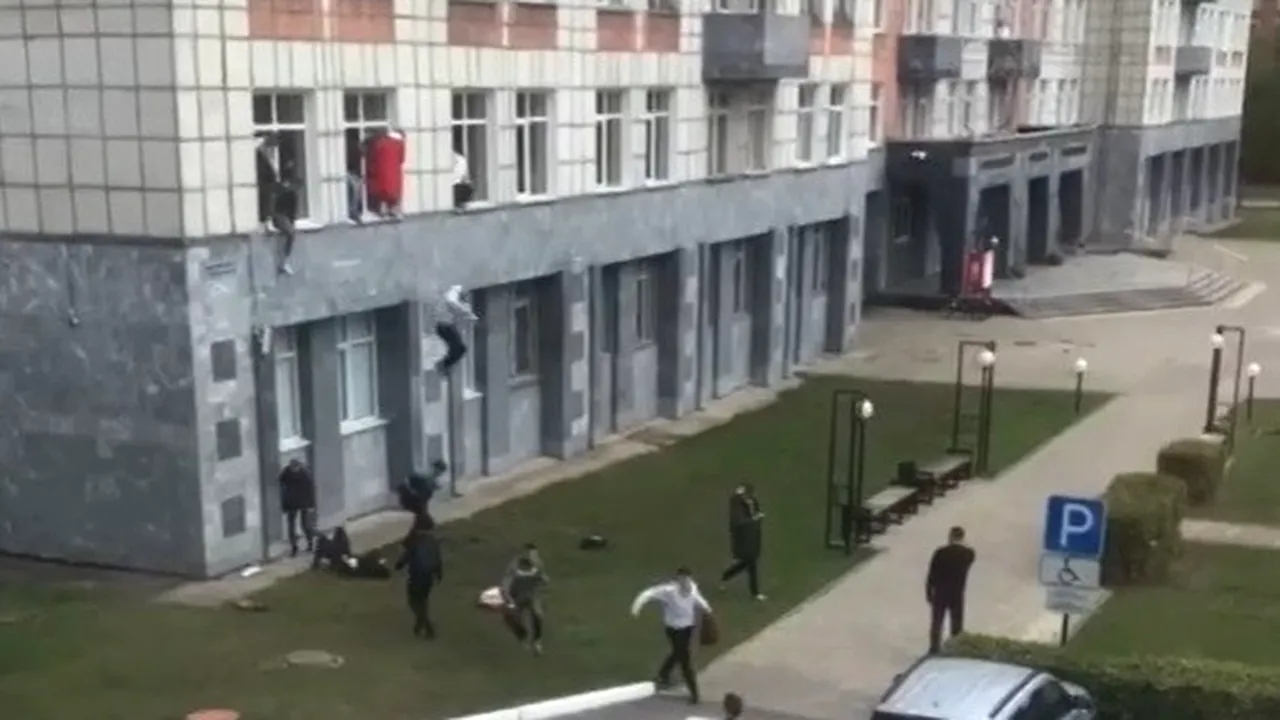 ULTIMA ORĂ. Atac armat într-o universitate din Rusia. Mai mulţi studenţi au fost ucişi, iar zeci, răniţi VIDEO