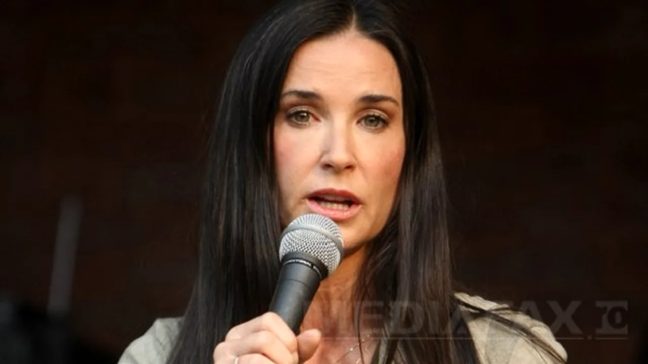 Demi Moore s-ar fi internat într-o clinică de reabilitare