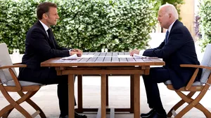 Biden şi Macron salută operaţiunea de salvare a ostaticilor din Gaza