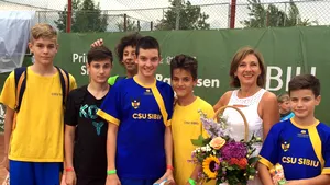 Carmen Iohannis a premiat copiii participanţi la Kids Day, în deschiderea Sibiu Open