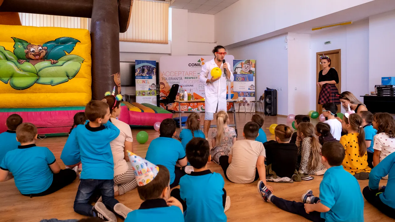 Asociaţia CONIL reuşeşte încă o data să aducă bucurie în viaţa copiilor speciali