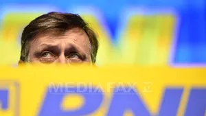 Congresul extraordinar al PNL: Modificările propuse la Statut au fost adoptate. Amendamentele lui Tăriceanu, nesupuse votului