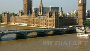 Un candidat britanic cere oprirea imigraţiei pentru a pune capăt 