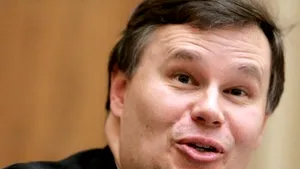 IMF: Romania May Raise Public Sector Wages After More Job Cuts