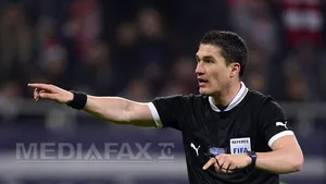 Istvan Kovacs arbitrează meciul Dinamo - CSU Craiova, din Liga I