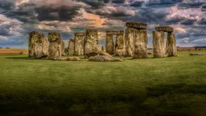O echipă de arheologi a dezgropat un prototip al celebrului monument Stonehenge