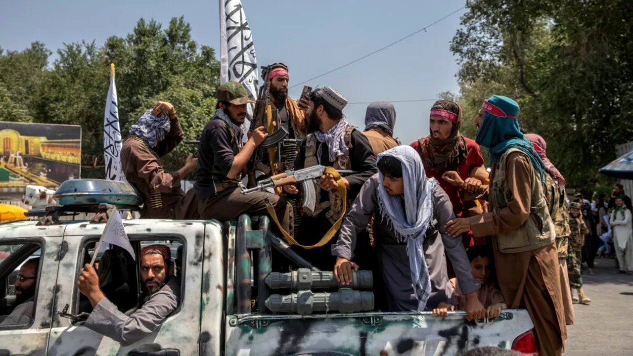 Talibanii închid saloanele de înfrumusețare clandestine din Afganistan