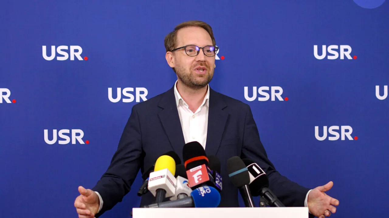 Dominic Fritz, întrebat dacă Guvernul ar trebui să plece dacă legea privind pensiile magistraţilor este declarată neconstituţională. Ce a răspuns liderul USR