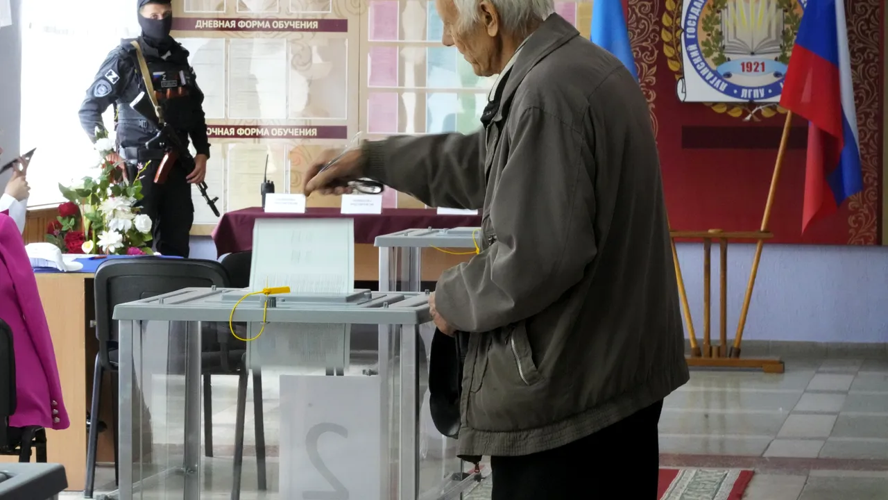 LIVE TEXT Războiul din Ucraina, ziua 216. Regiunile ocupate au votat la referendum pentru alipirea la Rusia / Ruşii fac punct de recrutare în Osetia de Nord, la graniţa cu Georgia / Kazahstan promite să-i apere pe cei fugiţi de tentaculele lui Putin / Scurgeri de gaze în Marea Baltică din Nord Stream