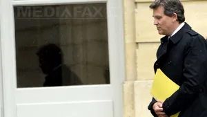 Ministrul francez al Economiei nu va face parte din noul Guvern. Manuel Valls i-ar fi cerut preşedintelui să aleagă între el şi Montebourg