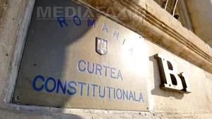 Curtea Constituţională dezbate miercuri sesizarea preşedintelui Băsescu privind Statutul parlamentarilor
