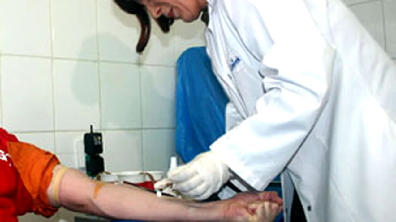 Un simplu test de sânge poate detecta cancerul pulmonar în stadiu incipient