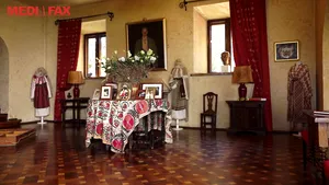 VIDEO Cum arată în interior Palatul Elisabeta. Reşedinţa regală îţi deschide uşa în spaţiile care păstrează paşii Regelui Mihai I