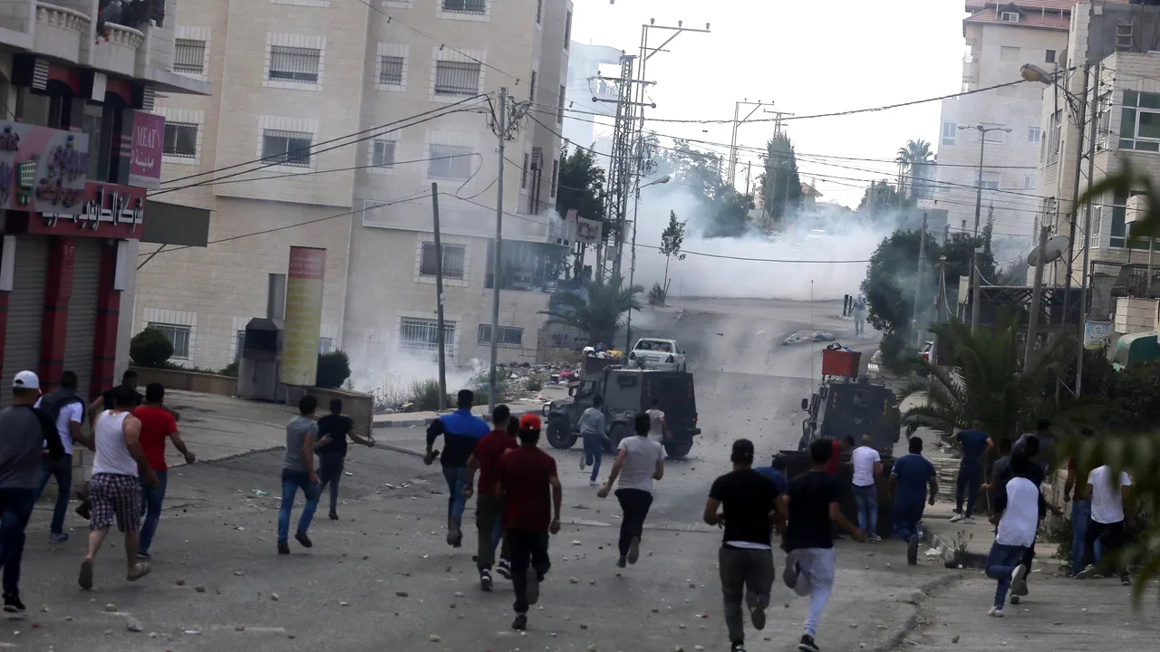 Cel puţin doi protestatari palestinieni, ucişi în confruntări cu armata israeliană
