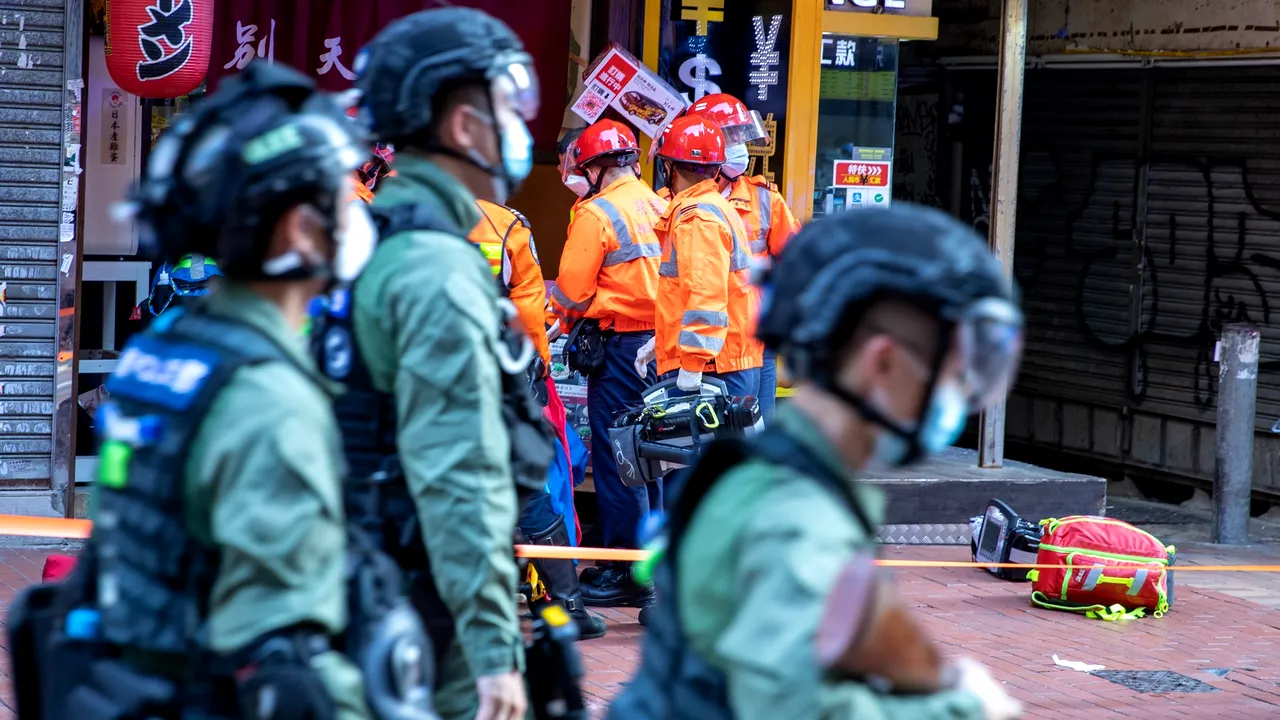 Proteste în Hong-Kong, poliţiştii au arestat 74 de persoane