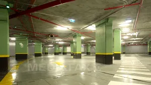 Parcarea de la Universitate, ocupată în proporţie de 60 la sută de la deschidere 