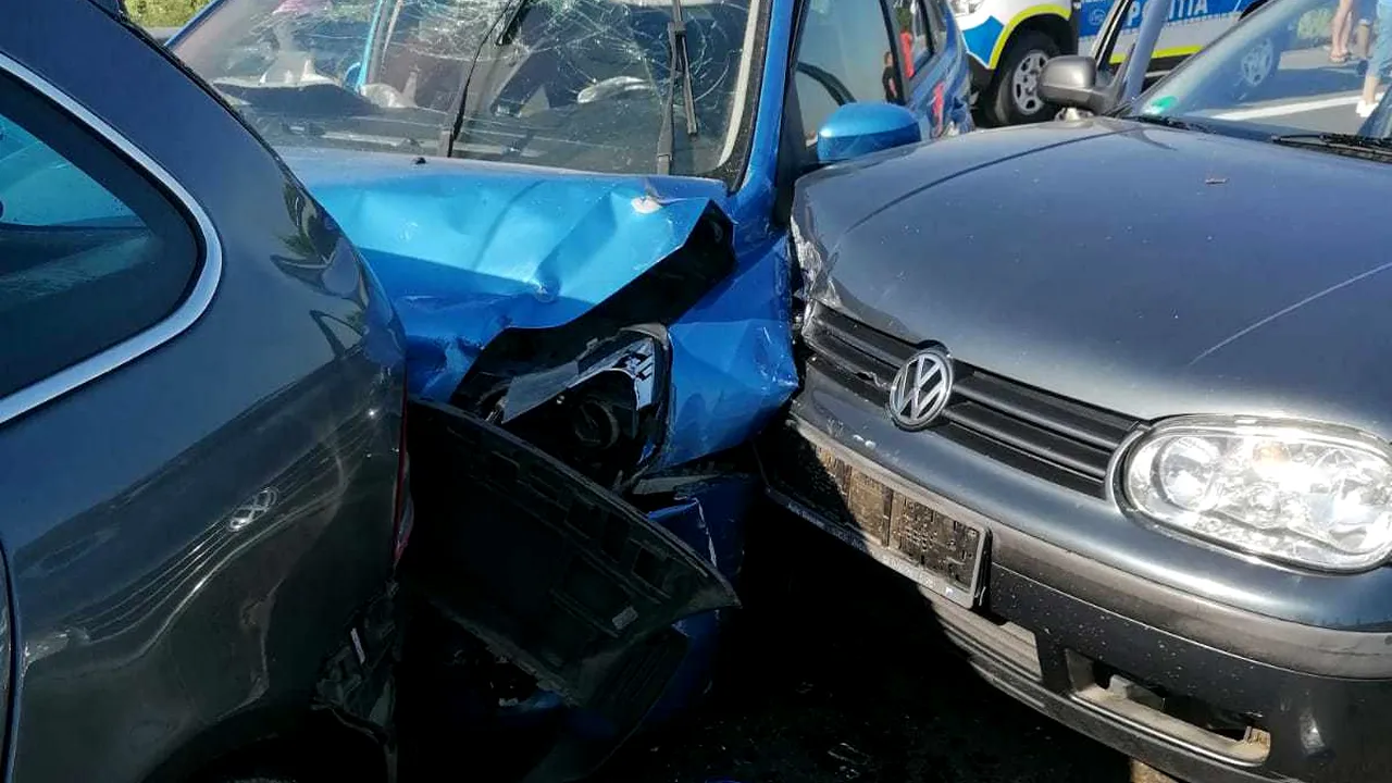 O nouă tamponare în lanţ pe Autostrada Soarelui, cu mai puţine maşini implicate decât carambolul uriaş de vineri