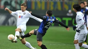 Delegaţia lui Inter Milano a ajuns la Cluj. Chivu, printre jucătorii echipei italiene care au făcut deplasarea în România