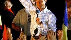 Sâmbătă, 19 mai 2007 / 07:59:27 - Premieră în România: Referendum pentru demiterea preşedintelui – Băsescu rămâne în funcţie