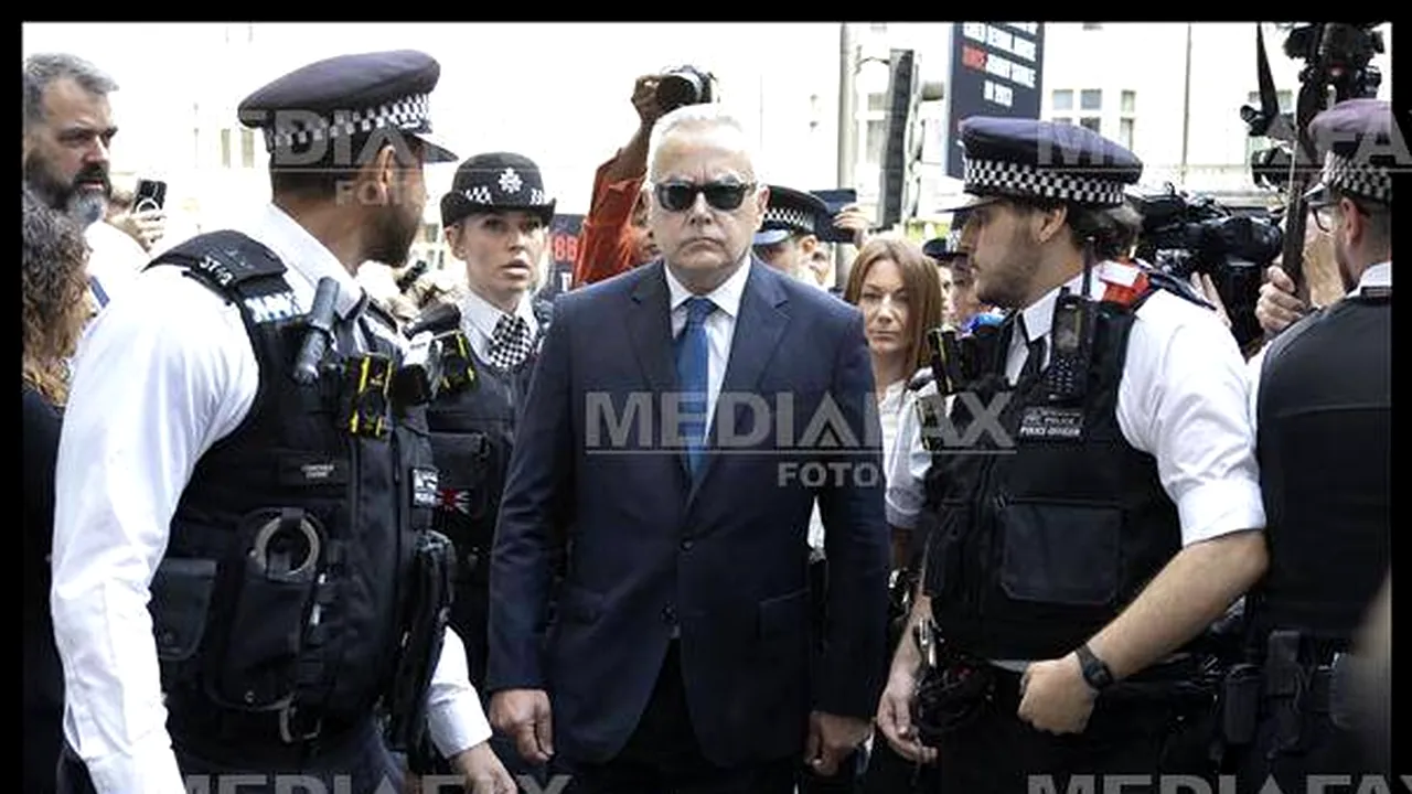 Fostul prezentator BBC Huw Edwards pledează vinovat pentru pedofilie  