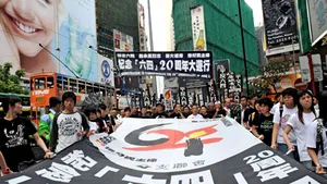 Mii de manifestanţi comemorează la Hong Kong 20 de ani de la evenimentele din piaţa Tiananmen