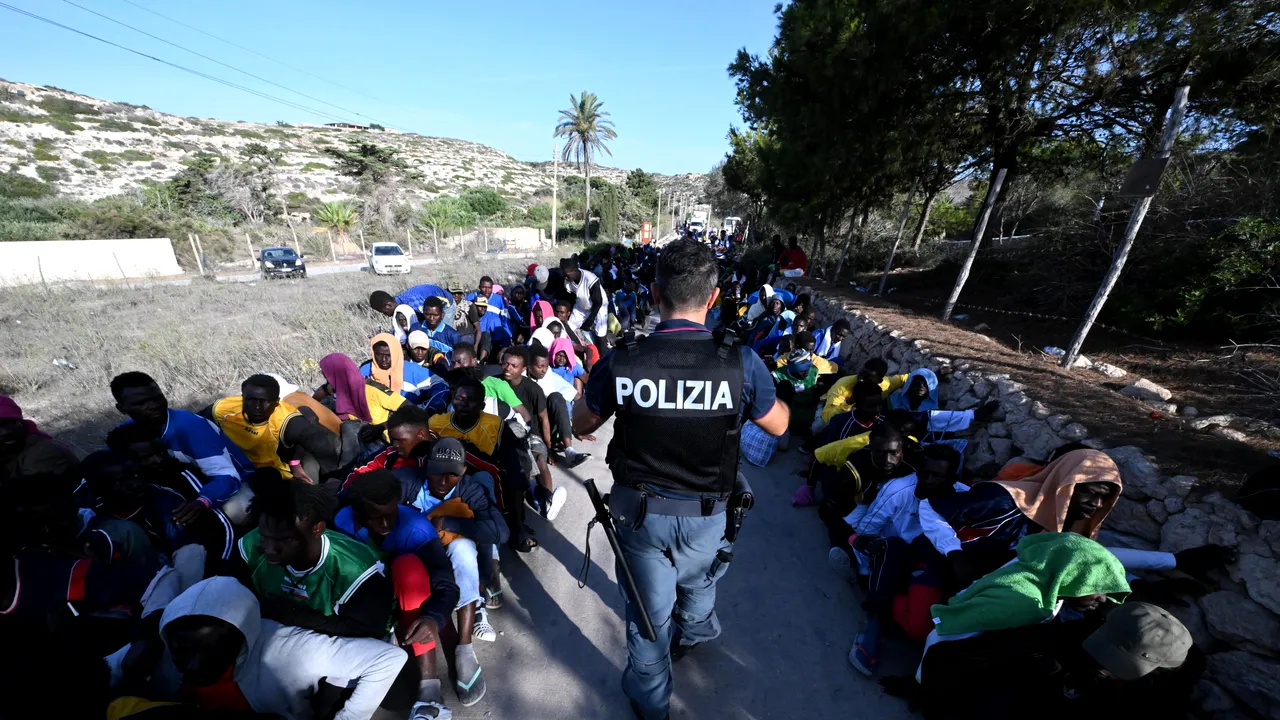 Italia va construi centre de primire a migranţilor în Albania