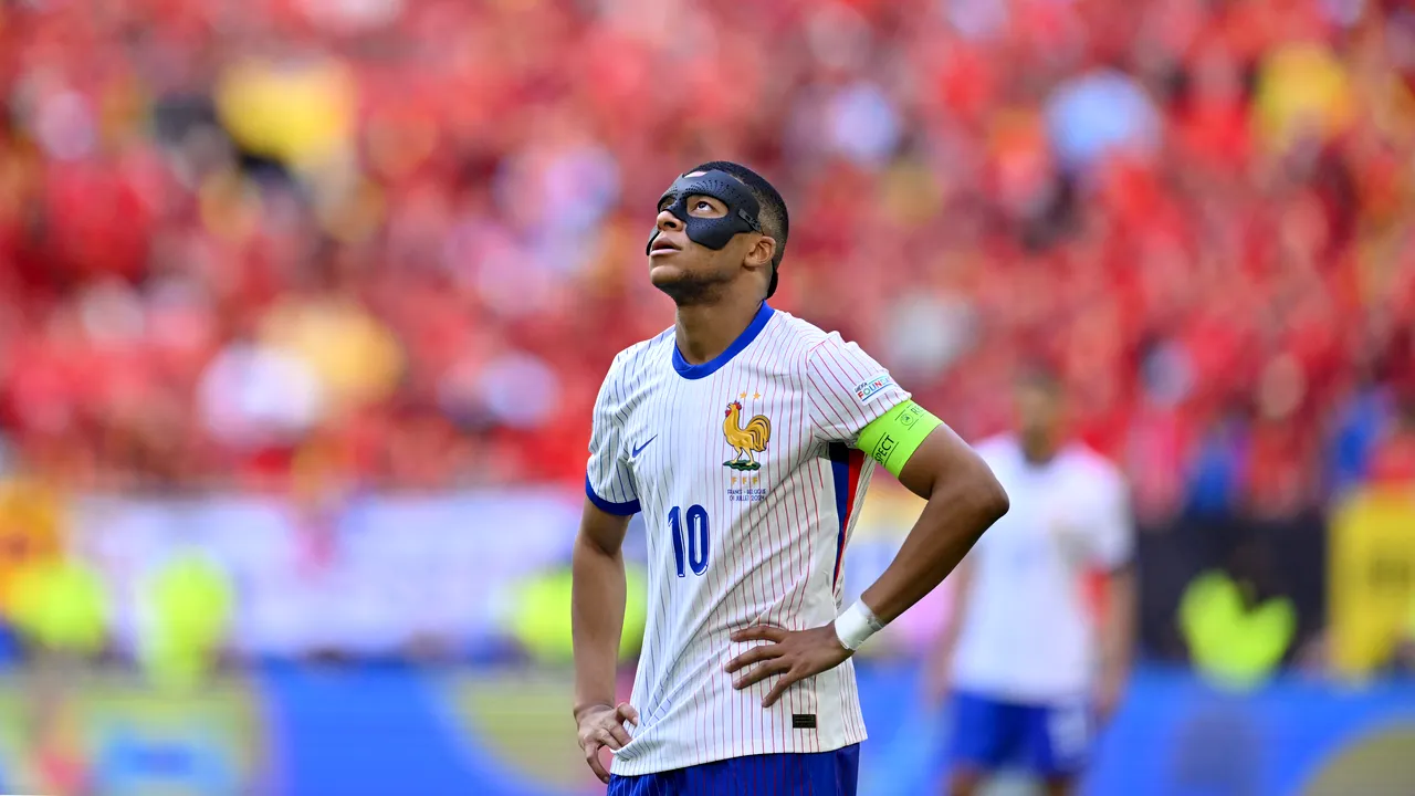 Continuă scandalul între Le Pen şi Mbappe. Lidera extremei drepte din Franţa spune că fotbalistul nu ar trebui să 