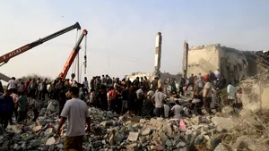 Armata SUA viza o zonă din apropierea școlii iraniene bombardate, potrivit unor surse