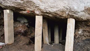 Arheologii au descoperit mormântul unui lider aztec