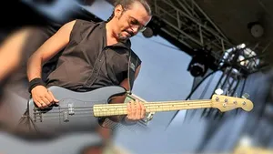 TRAGEDIA din Colectiv: Chitaristul Cătălin Scânteie a fost externat şi îi mulţumeşte 