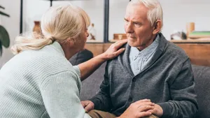 Un virus comun al copilăriei ar putea alimenta în tăcere boala Alzheimer la bătrânețe