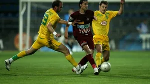 CFR Cluj a învins echipa FC Vaslui, scor 2-0, şi s-a calificat în finala Cupei României