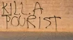 „Omoară un turist”, mesajul văzut pe o insulă preferată de români. Proteste față de turism, pregătite