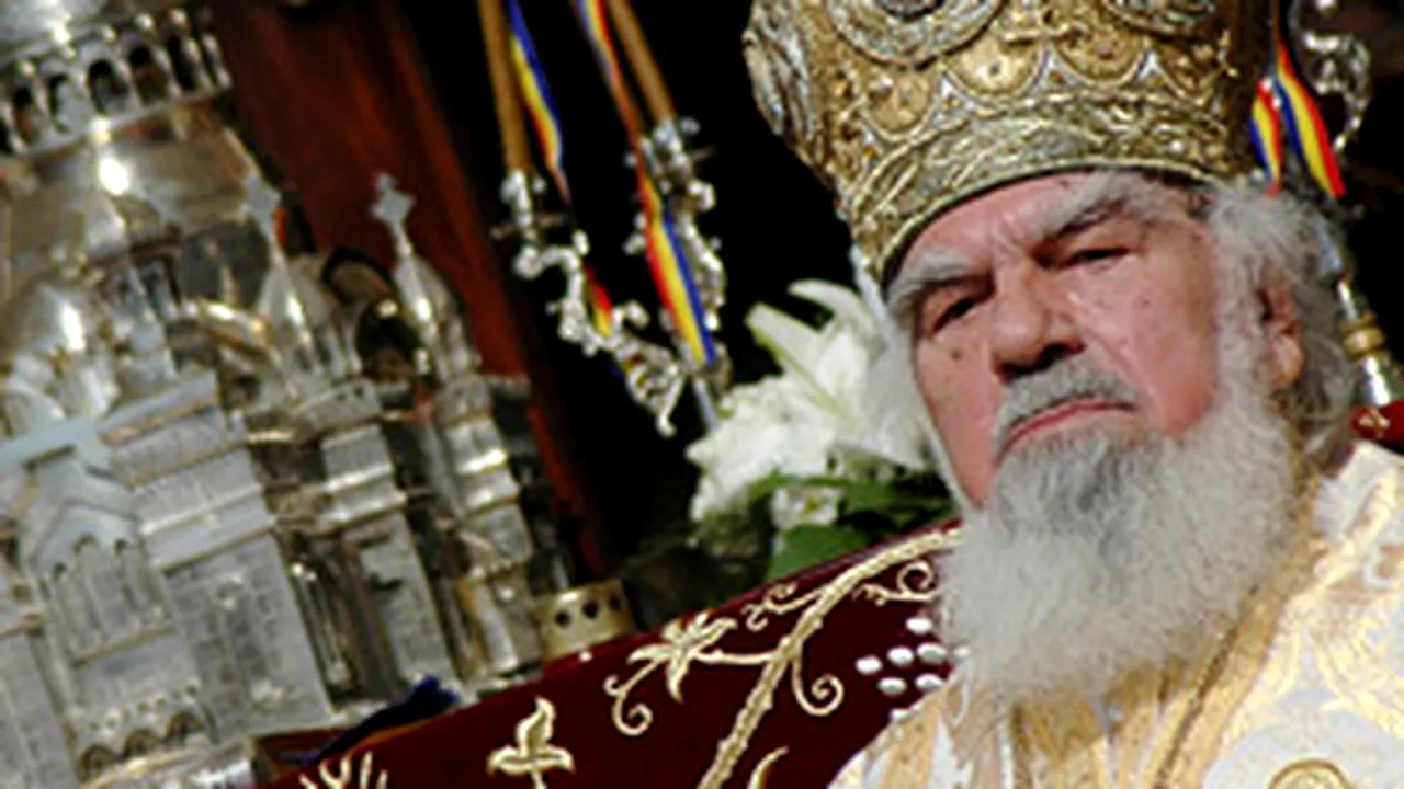 Mitropolitul Clujului lansează trei volume de teatru