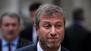 Sven Goran-Eriksson spune că l-a sfătuit pe Roman Abramovici să cumpere pe Chelsea