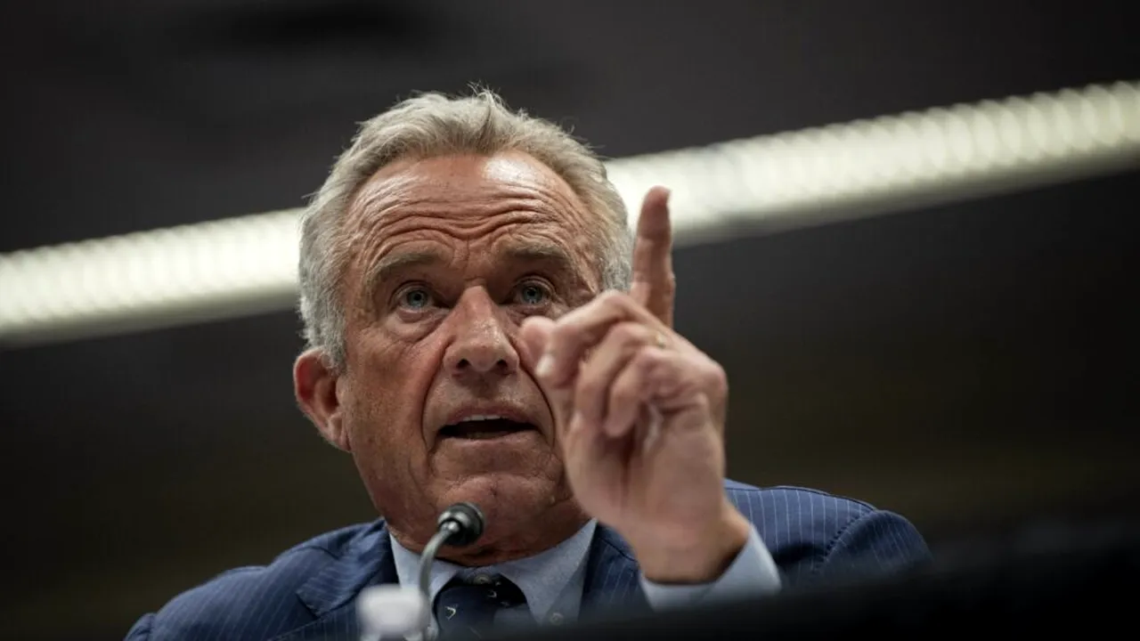 Declarație controversată a lui Robert F. Kennedy Jr. în fața Senatului: „Nimeni nu știe câți americani au murit de COVID”