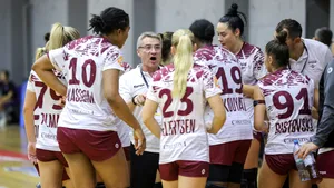 Handbal: „Construită să câștige Champions League”. Antrenorul Rapidului laudă CSM înaintea derbiului