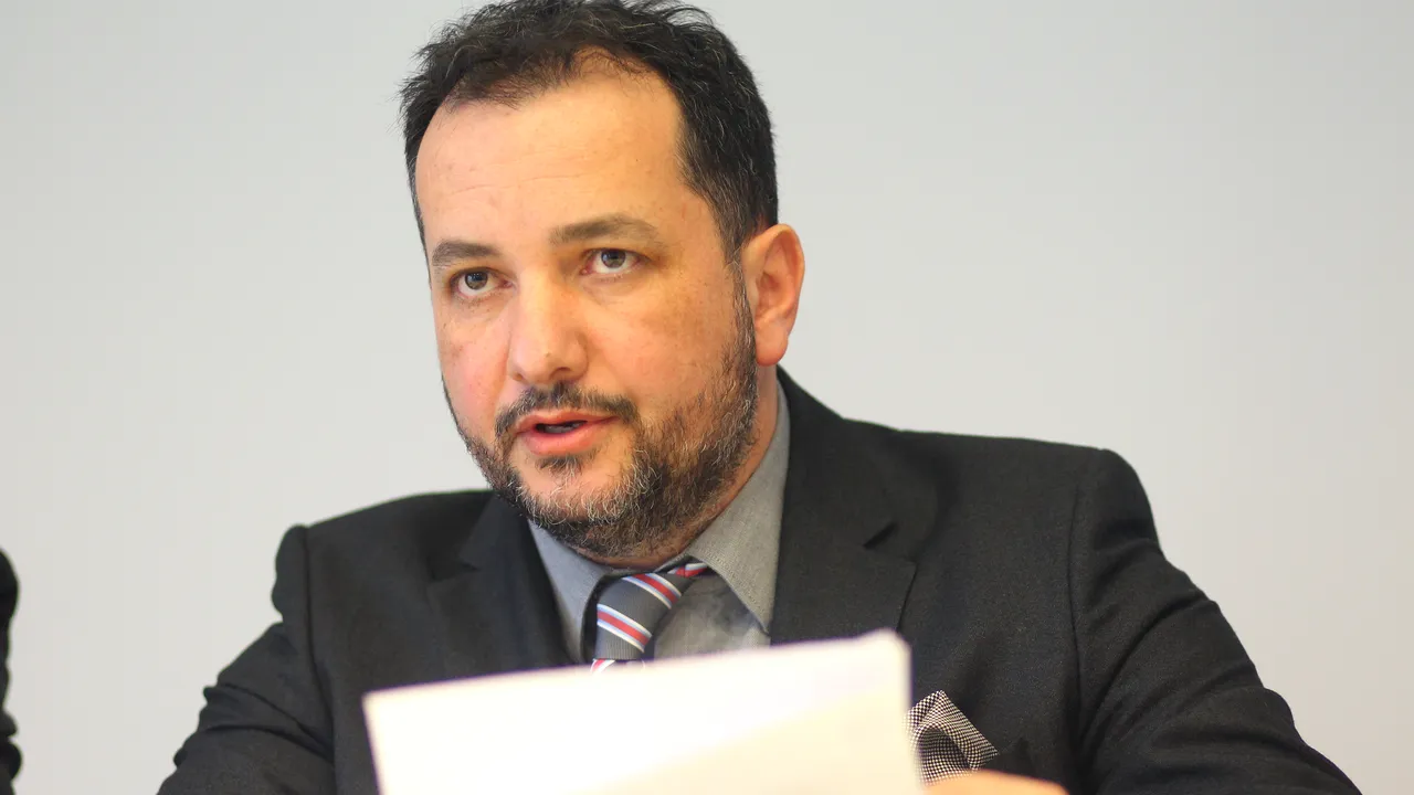 Lideri ALDE: Cătălin Beciu a vorbit pe persoană fizică, s-a autosuspendat din conducerea partidului/ Cum se justifică politicianul