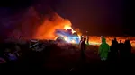 Un fulger a lovit o gospodărie în timpul furtunii. Incendiu violent, pompierii au luptat două ore cu flăcările