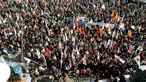 Costurile pentru asigurarea datoriilor statului elen au crescut la un nou nivel record