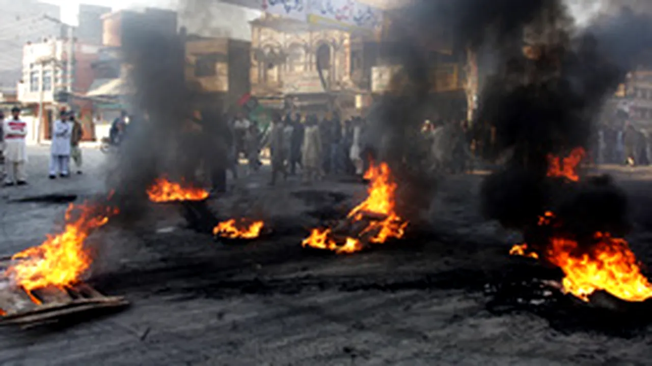 Cel puţin 32 de morţi în violenţele din Pakistan