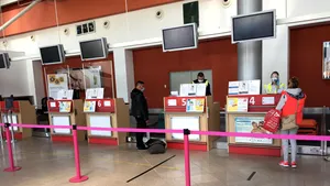 FOTO | Două zboruri charter, programate pe Aeroportul Internaţional Sibiu. 280 de muncitori sezonieri vor pleca astăzi în Germania 