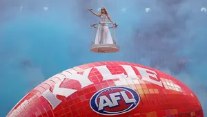 Kylie Minogue, premieră la finala campionatului de fotbal australian. Spectacol de 20 de minute