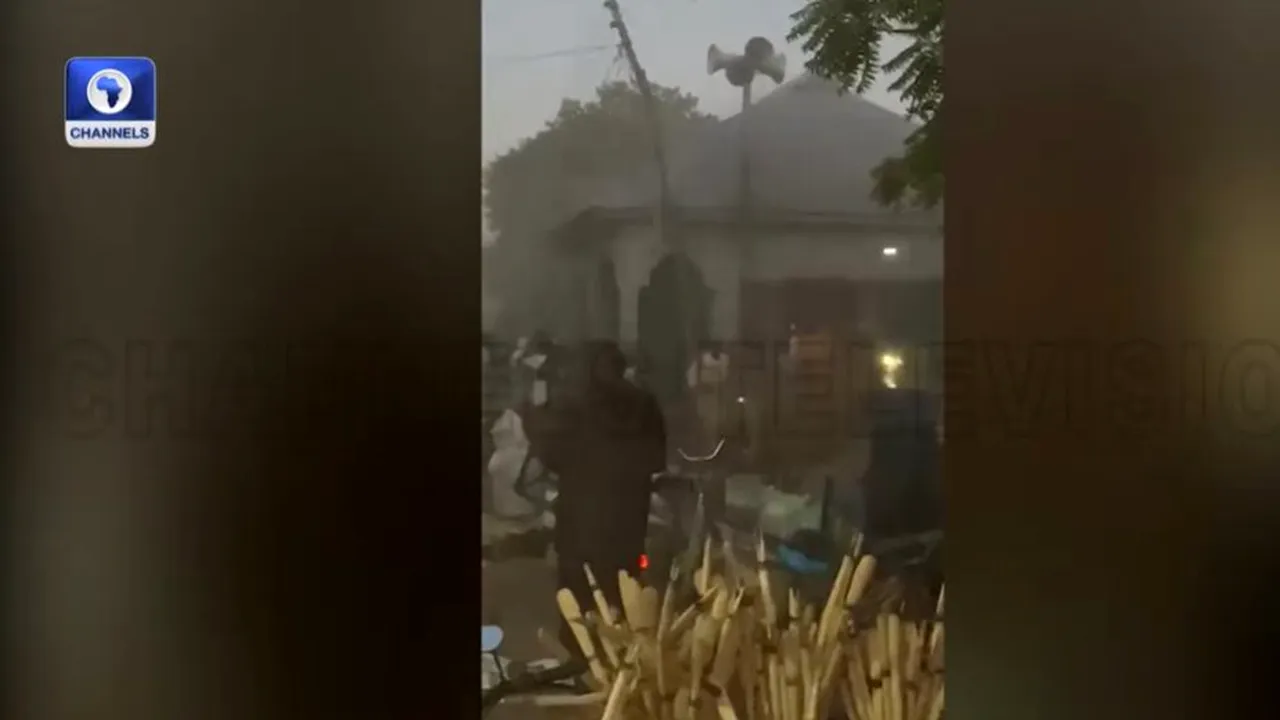 Explozie într-o moschee din Nigeria: Cel puțin șapte morți. VIDEO