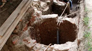 Bărbat blocat într-o fântână, la o adâncime de zece metri, salvat de un echipaj ISU Suceava