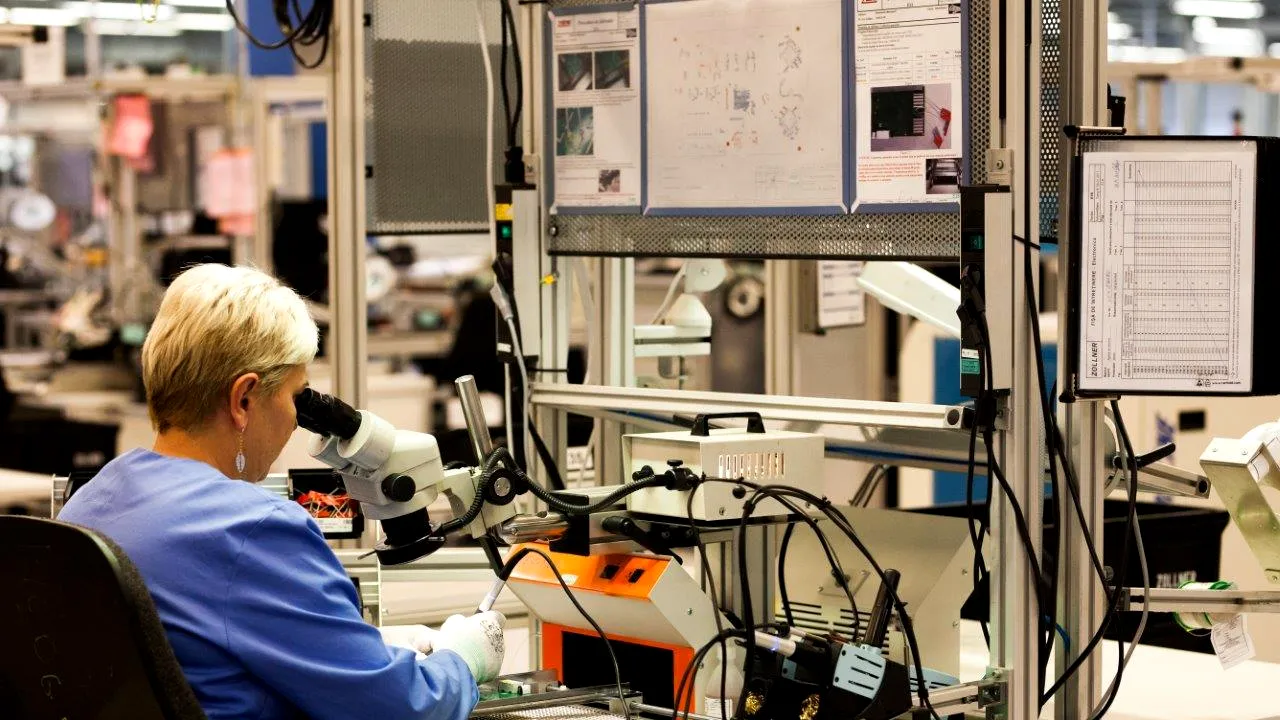 Una dintre cele mai mari companii din lume şi-a mutat producţia din China în România: 