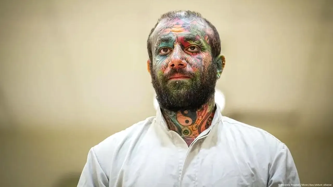 Cântăreţul iranian Tataloo, condamnat la moarte pentru „blasfemie”